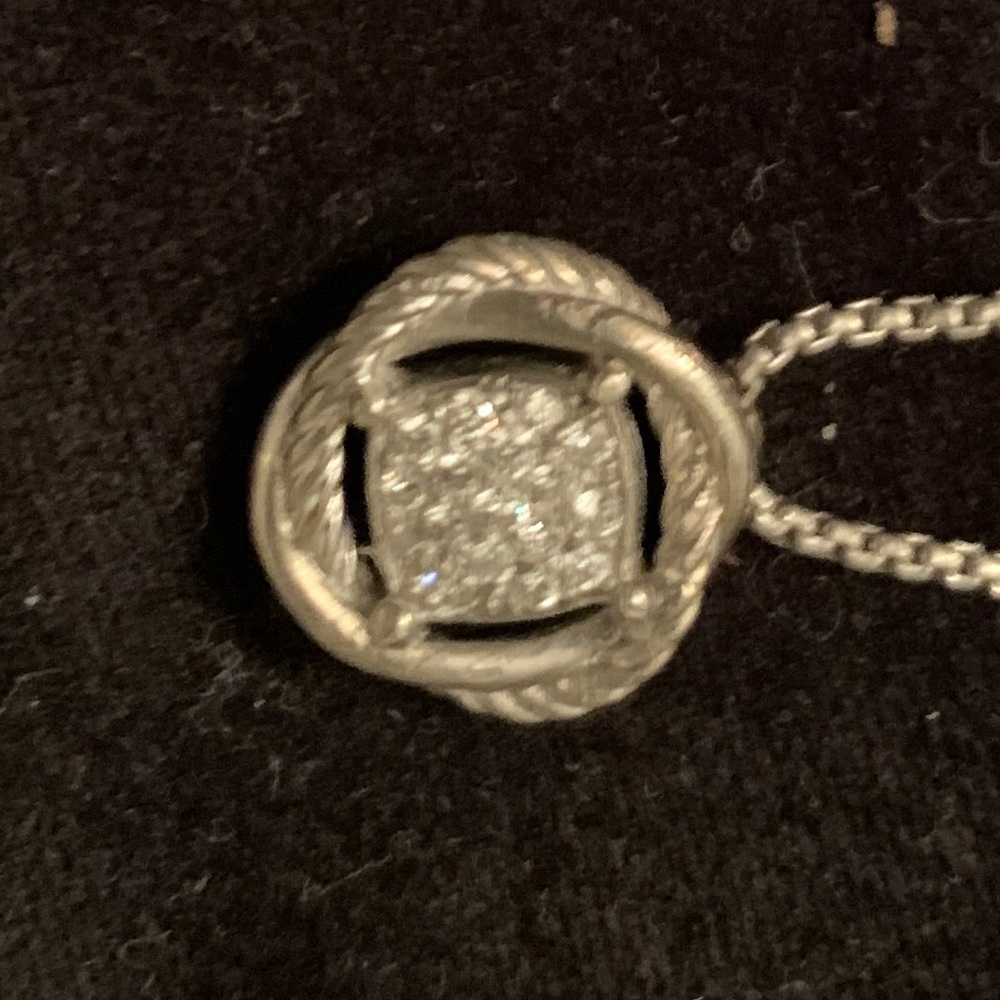 Authentic David Yurman Infinity Pendant Necklace with Diamonds